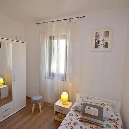 Tina & Denis Apartman *