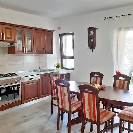 Tina & Denis Apartment
